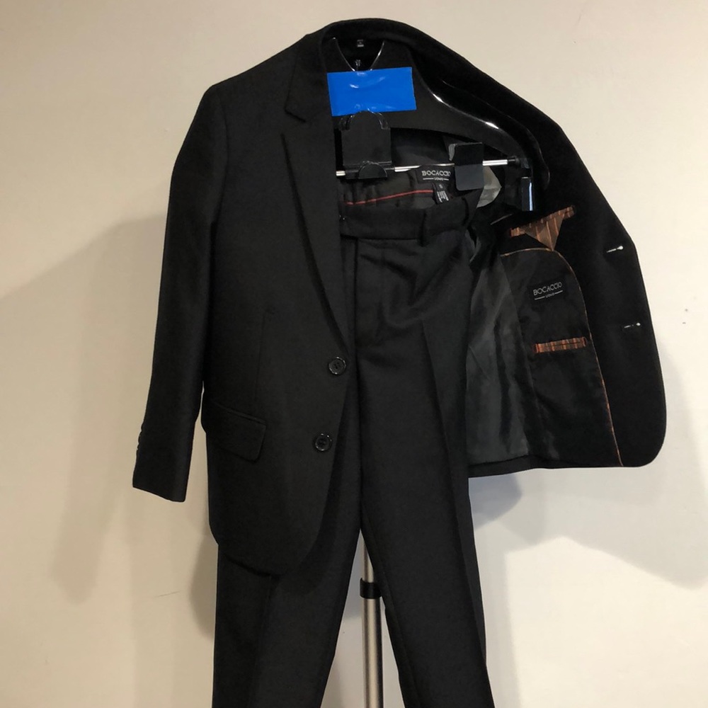 Bocaccio Boys Black Vested Suit Size 10